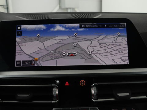 BMW 3 Serie 318i High Executive | Sport Line | Leder | Stoelverwarming | Camera | Sportstoelen | Carplay | Sfeerverlichting | Live Cockpit | Navigatie | Full LED | Climate control | Park Assist | Cruise control