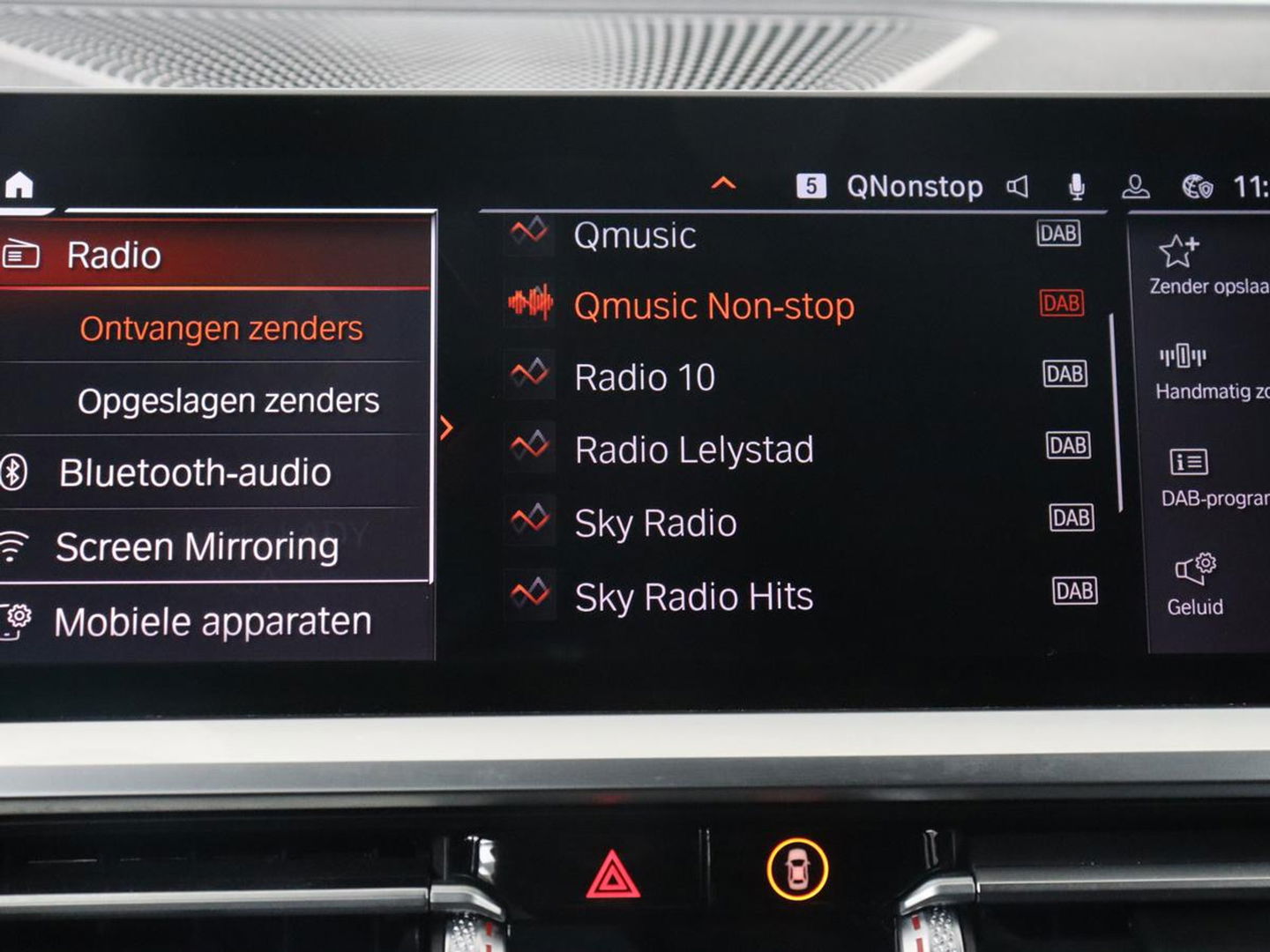 BMW 3 Serie 318i High Executive | Sport Line | Leder | Stoelverwarming | Camera | Sportstoelen | Carplay | Sfeerverlichting | Live Cockpit | Navigatie | Full LED | Climate control | Park Assist | Cruise control