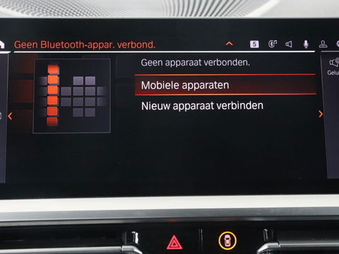 BMW 3 Serie 318i High Executive | Sport Line | Leder | Stoelverwarming | Camera | Sportstoelen | Carplay | Sfeerverlichting | Live Cockpit | Navigatie | Full LED | Climate control | Park Assist | Cruise control