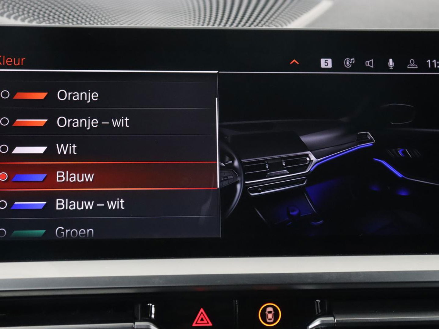 BMW 3 Serie 318i High Executive | Sport Line | Leder | Stoelverwarming | Camera | Sportstoelen | Carplay | Sfeerverlichting | Live Cockpit | Navigatie | Full LED | Climate control | Park Assist | Cruise control