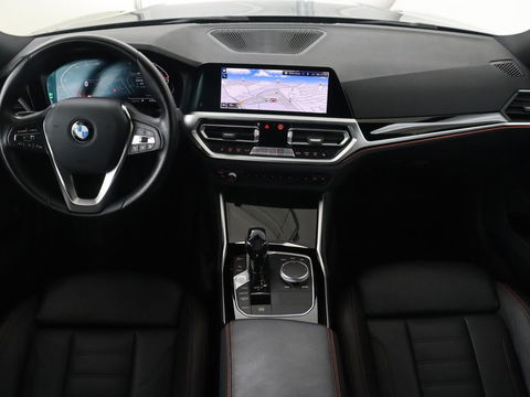 BMW 3 Serie 318i High Executive | Sport Line | Leder | Stoelverwarming | Camera | Sportstoelen | Carplay | Sfeerverlichting | Live Cockpit | Navigatie | Full LED | Climate control | Park Assist | Cruise control