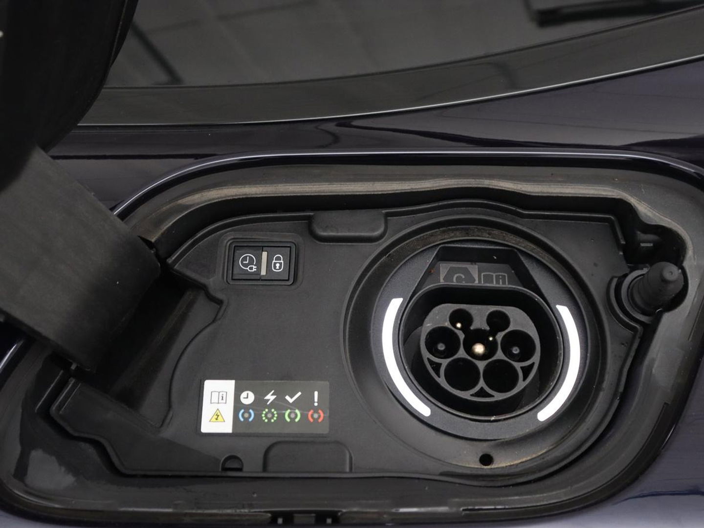 Peugeot 508 1.6 HYbrid 225 Allure | Stoelverwarming | Trekhaak | Adaptive cruise | Camera | Carplay | Half leder | Keyless | Full LED | Climate control | Sfeerverlichting | PHEV | Plug In