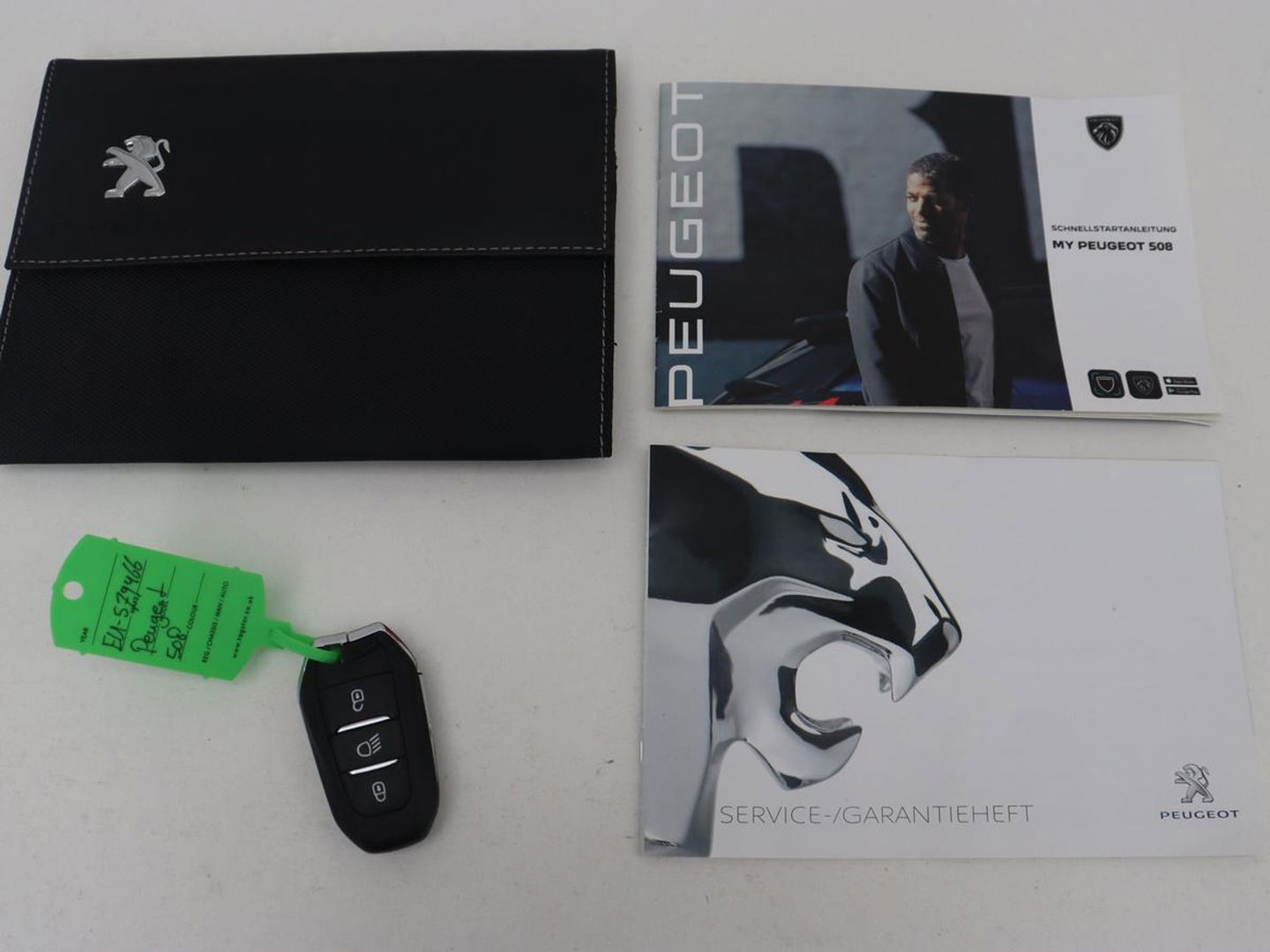 Peugeot 508 1.6 HYbrid 225 Allure | Stoelverwarming | Trekhaak | Adaptive cruise | Camera | Carplay | Half leder | Keyless | Full LED | Climate control | Sfeerverlichting | PHEV | Plug In