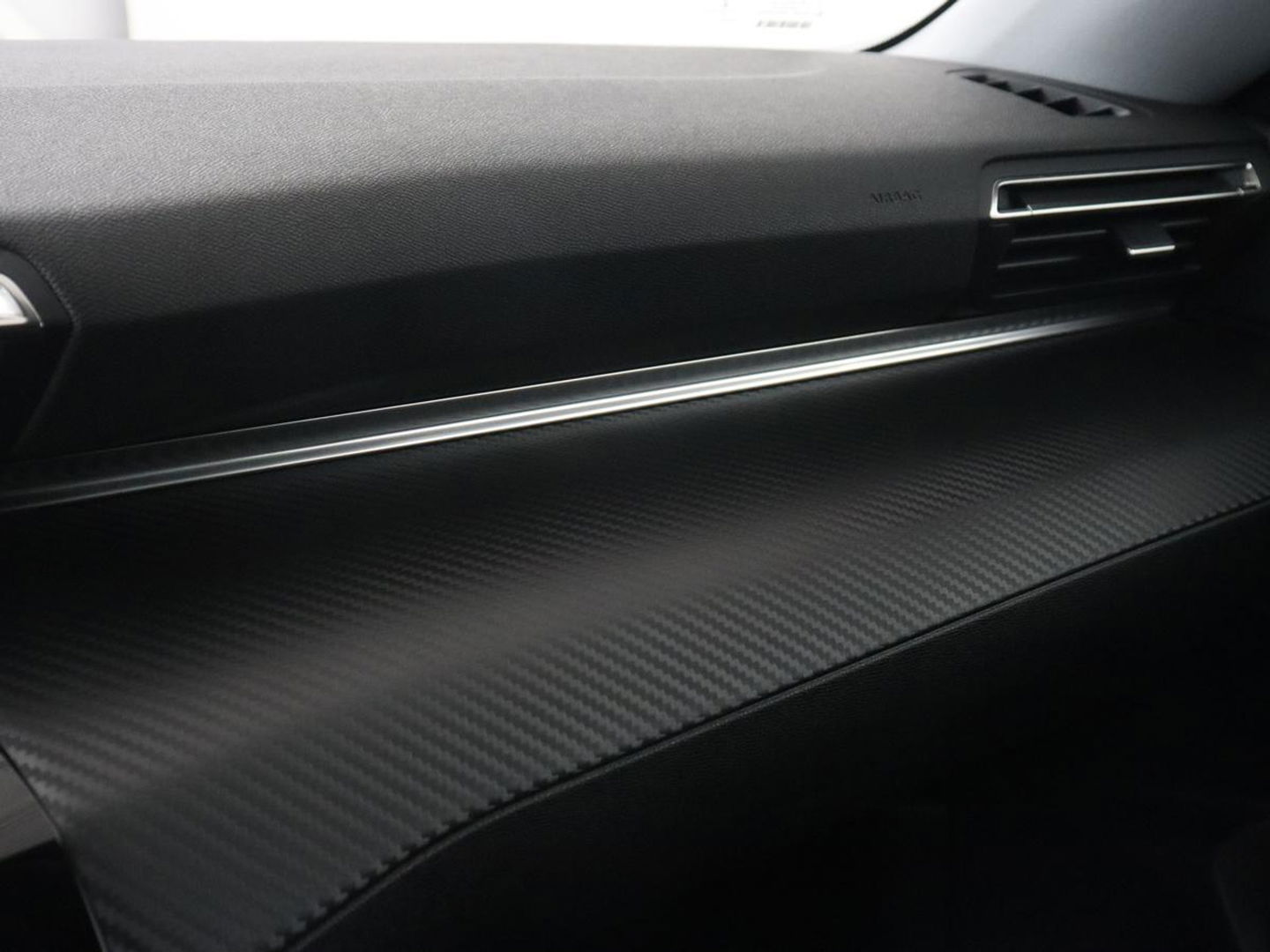 Peugeot 508 1.6 HYbrid 225 Allure | Stoelverwarming | Trekhaak | Adaptive cruise | Camera | Carplay | Half leder | Keyless | Full LED | Climate control | Sfeerverlichting | PHEV | Plug In