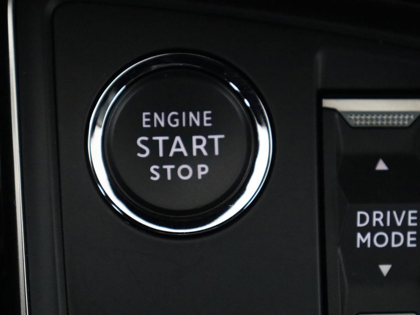 Peugeot 508 1.6 HYbrid 225 Allure | Stoelverwarming | Trekhaak | Adaptive cruise | Camera | Carplay | Half leder | Keyless | Full LED | Climate control | Sfeerverlichting | PHEV | Plug In