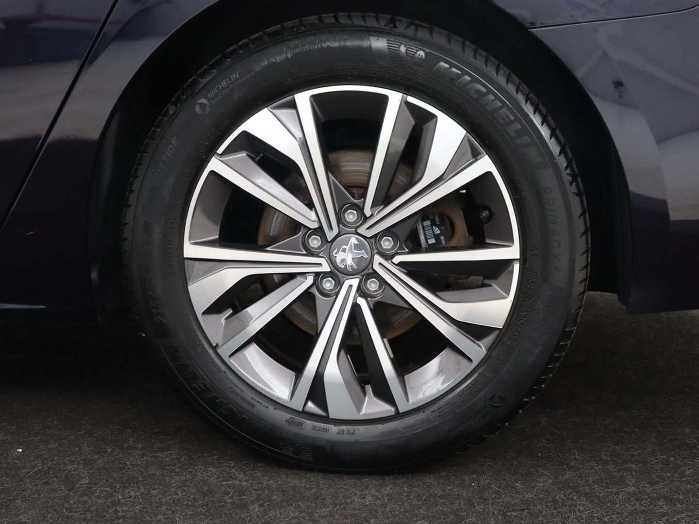 Peugeot 508 1.6 HYbrid 225 Allure | Stoelverwarming | Trekhaak | Adaptive cruise | Camera | Carplay | Half leder | Keyless | Full LED | Climate control | Sfeerverlichting | PHEV | Plug In