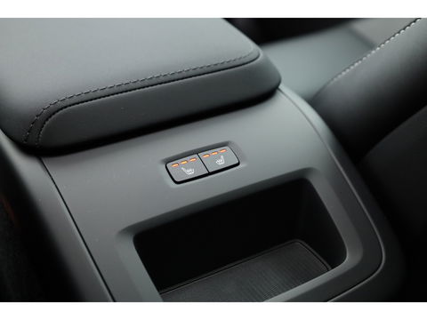 Volvo XC60 T6 Plug-in hybrid Plus Black Edition | Pano | Harman Kardon | Memory Seats | 360cam | Blis | Pilot Assist | 21''