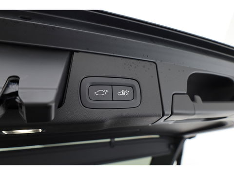 Volvo XC60 T6 Plug-in hybrid Plus Black Edition | Pano | Harman Kardon | Memory Seats | 360cam | Blis | Pilot Assist | 21''