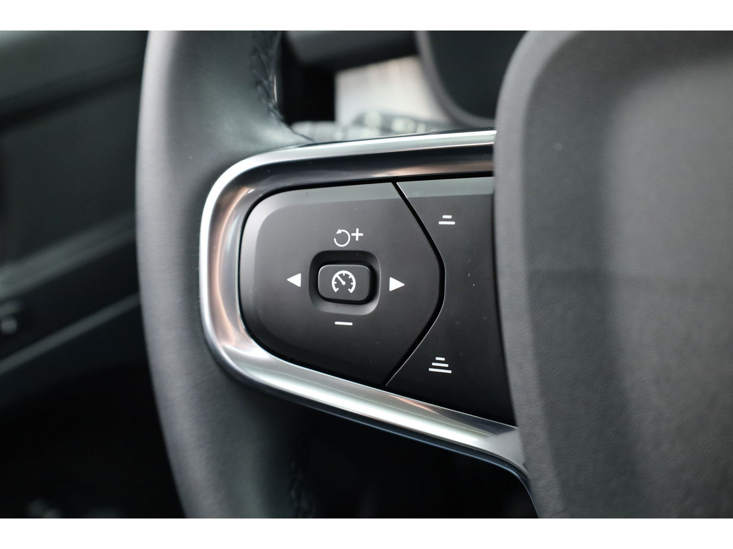 Volvo XC40 T4 Recharge Inscription Expression | Pano | Camera | Stoel- Stuurverw. | Memory seat | Navi | Apple CarPlay