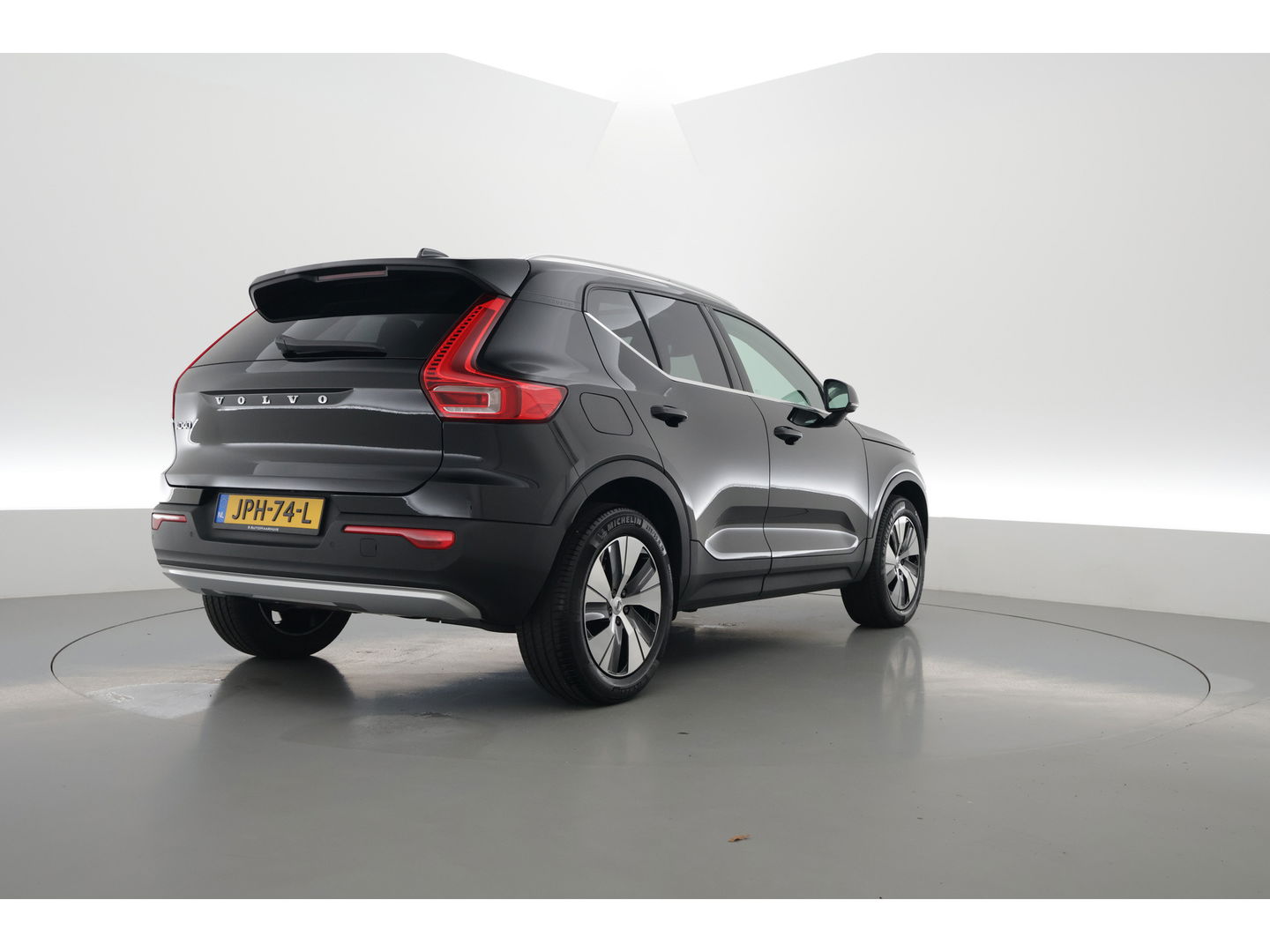Volvo XC40 T4 Recharge Inscription Expression | Pano | Camera | Stoel- Stuurverw. | Memory seat | Navi | Apple CarPlay