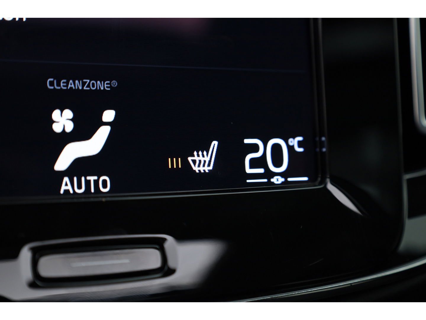 Volvo XC40 T4 Recharge Inscription Expression | Pano | Camera | Stoel- Stuurverw. | Memory seat | Navi | Apple CarPlay