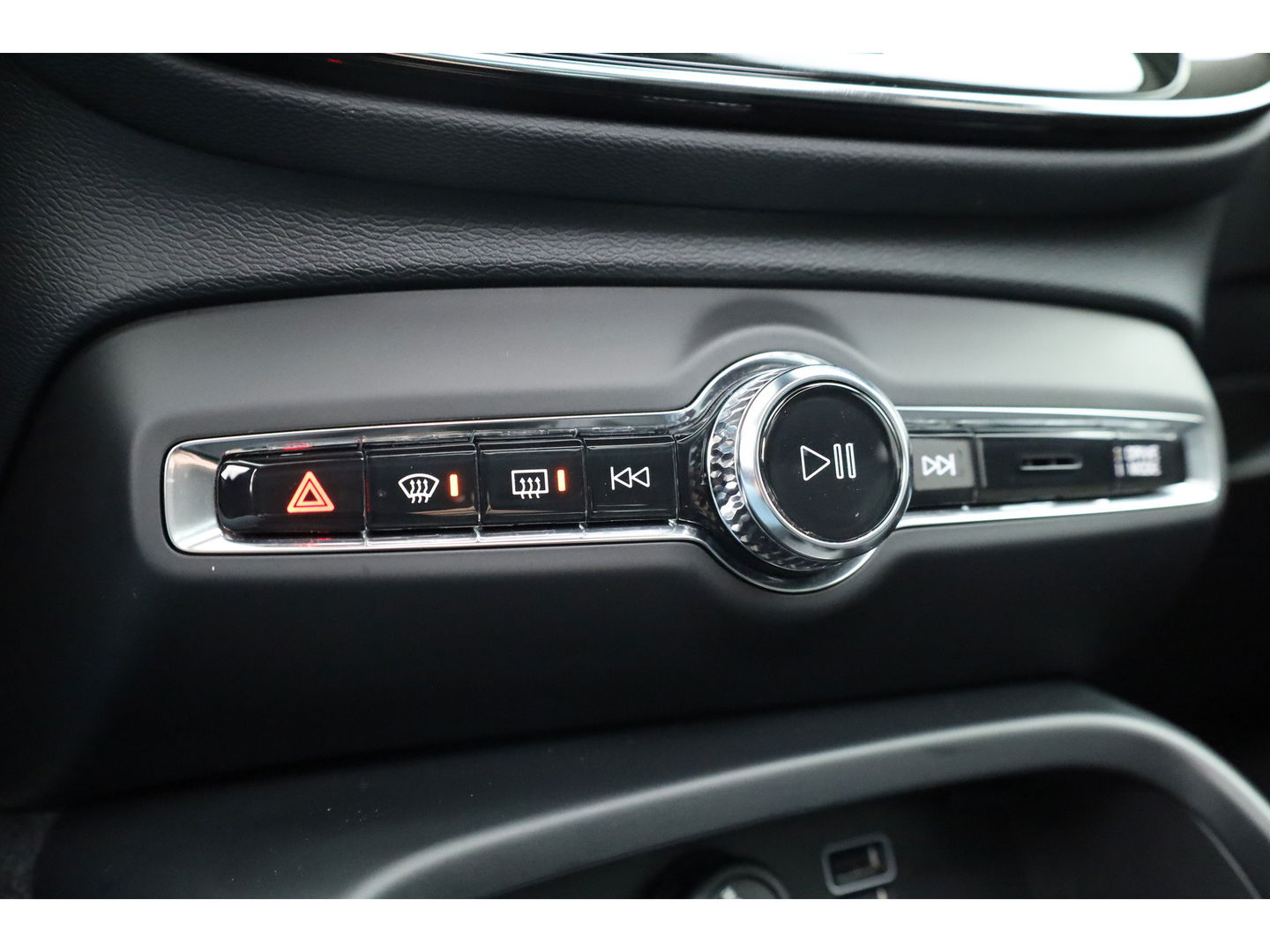 Volvo XC40 T4 Recharge Inscription Expression | Pano | Camera | Stoel- Stuurverw. | Memory seat | Navi | Apple CarPlay