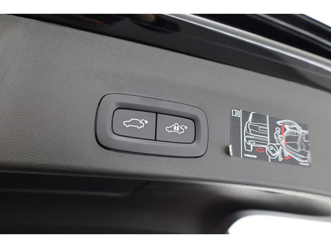 Volvo XC40 T4 Recharge Inscription Expression | Pano | Camera | Stoel- Stuurverw. | Memory seat | Navi | Apple CarPlay