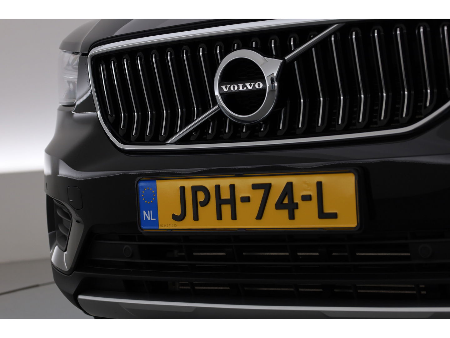 Volvo XC40 T4 Recharge Inscription Expression | Pano | Camera | Stoel- Stuurverw. | Memory seat | Navi | Apple CarPlay