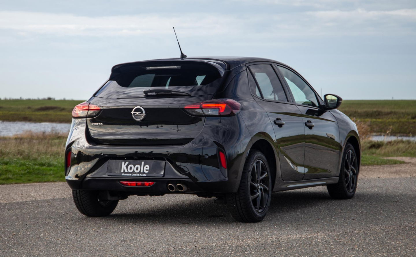 Opel Corsa 1.2 Turbo GS BLACK LINE / APPLE CARPLAY / AUTOMAAT / 360 CAMERA / STOELVERWARMING