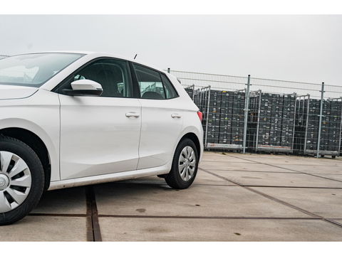 Škoda Fabia 1.0 TSI Ambition | AIRCO | CRUISE | PDC | FULL LED | ALL SEASON BANDEN