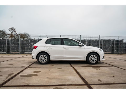 Škoda Fabia 1.0 TSI Ambition | AIRCO | CRUISE | PDC | FULL LED | ALL SEASON BANDEN