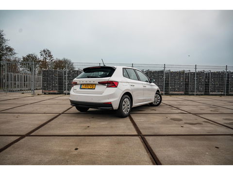 Škoda Fabia 1.0 TSI Ambition | AIRCO | CRUISE | PDC | FULL LED | ALL SEASON BANDEN