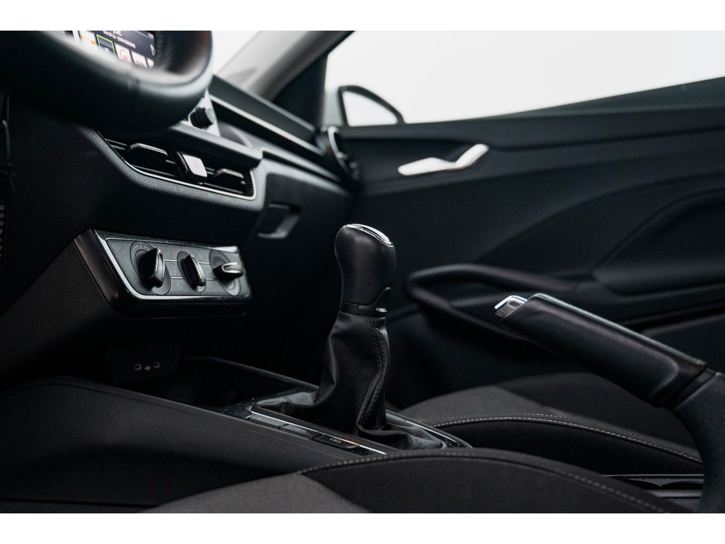 Škoda Fabia 1.0 TSI Ambition | AIRCO | CRUISE | PDC | FULL LED | ALL SEASON BANDEN