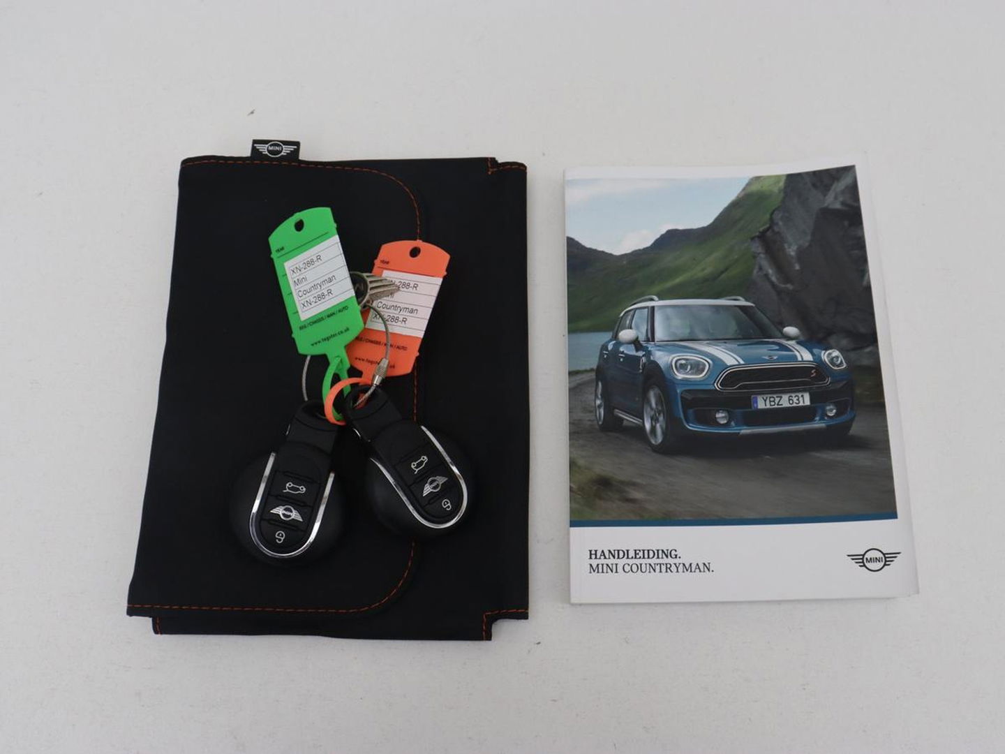 MINI Countryman 1.5 Cooper Chili | Automaat | Full LED | Navigatie | Parkeerhulp | Climate control | 17'' | Bluetooth | Cruise control