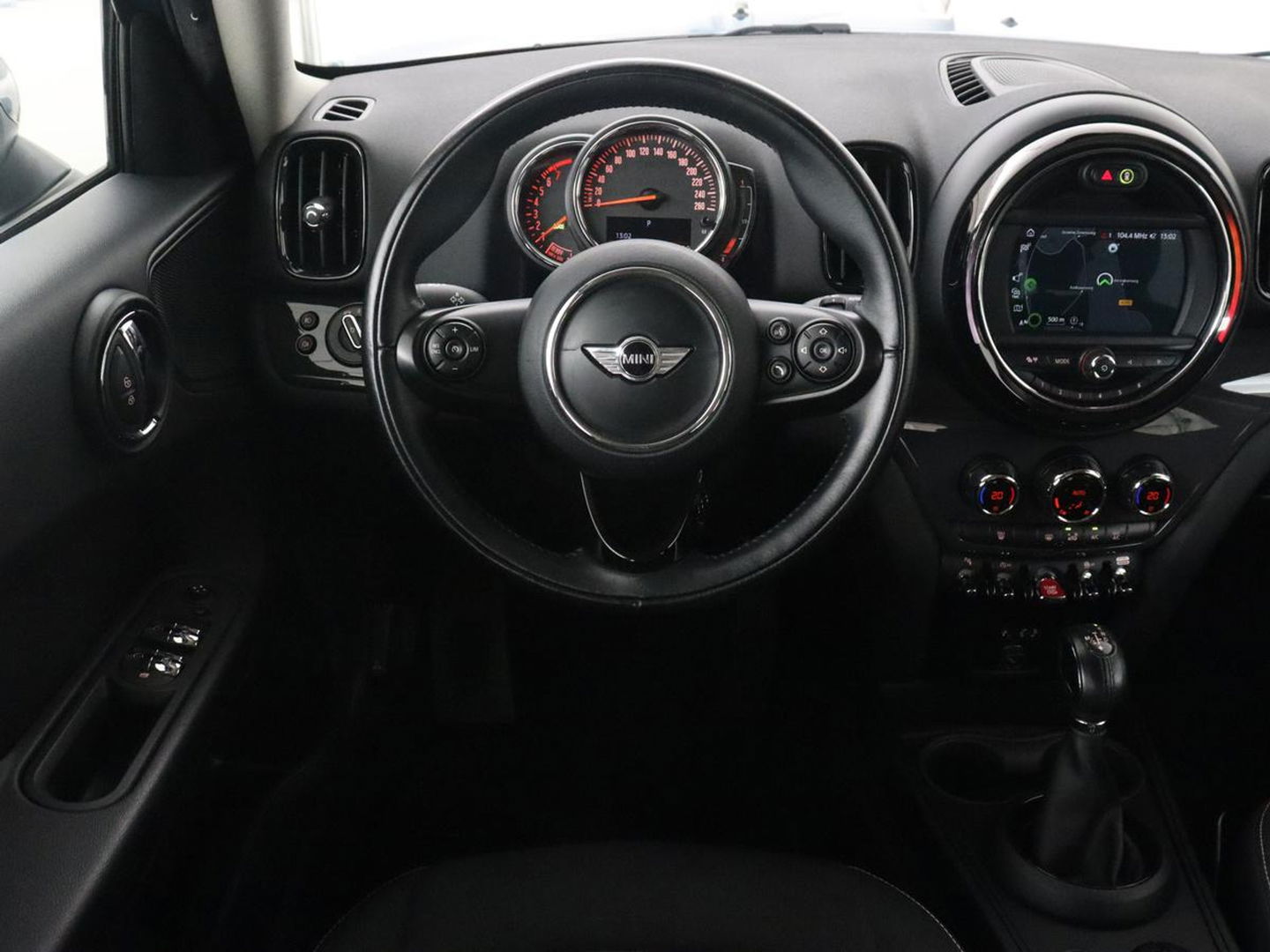 MINI Countryman 1.5 Cooper Chili | Automaat | Full LED | Navigatie | Parkeerhulp | Climate control | 17'' | Bluetooth | Cruise control