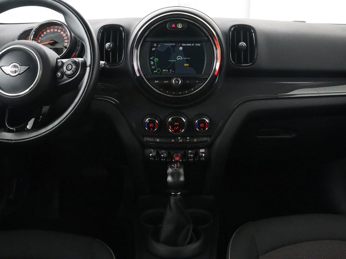 MINI Countryman 1.5 Cooper Chili | Automaat | Full LED | Navigatie | Parkeerhulp | Climate control | 17'' | Bluetooth | Cruise control