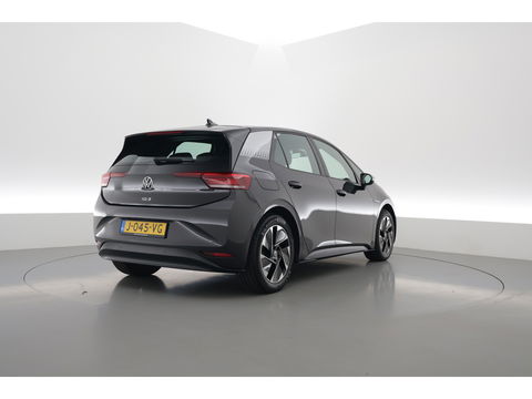 Volkswagen ID.3 First 58 kWh | Navi | Stoel- Stuurverw. | Adapt. Cruise | Apple CarPlay | PDC