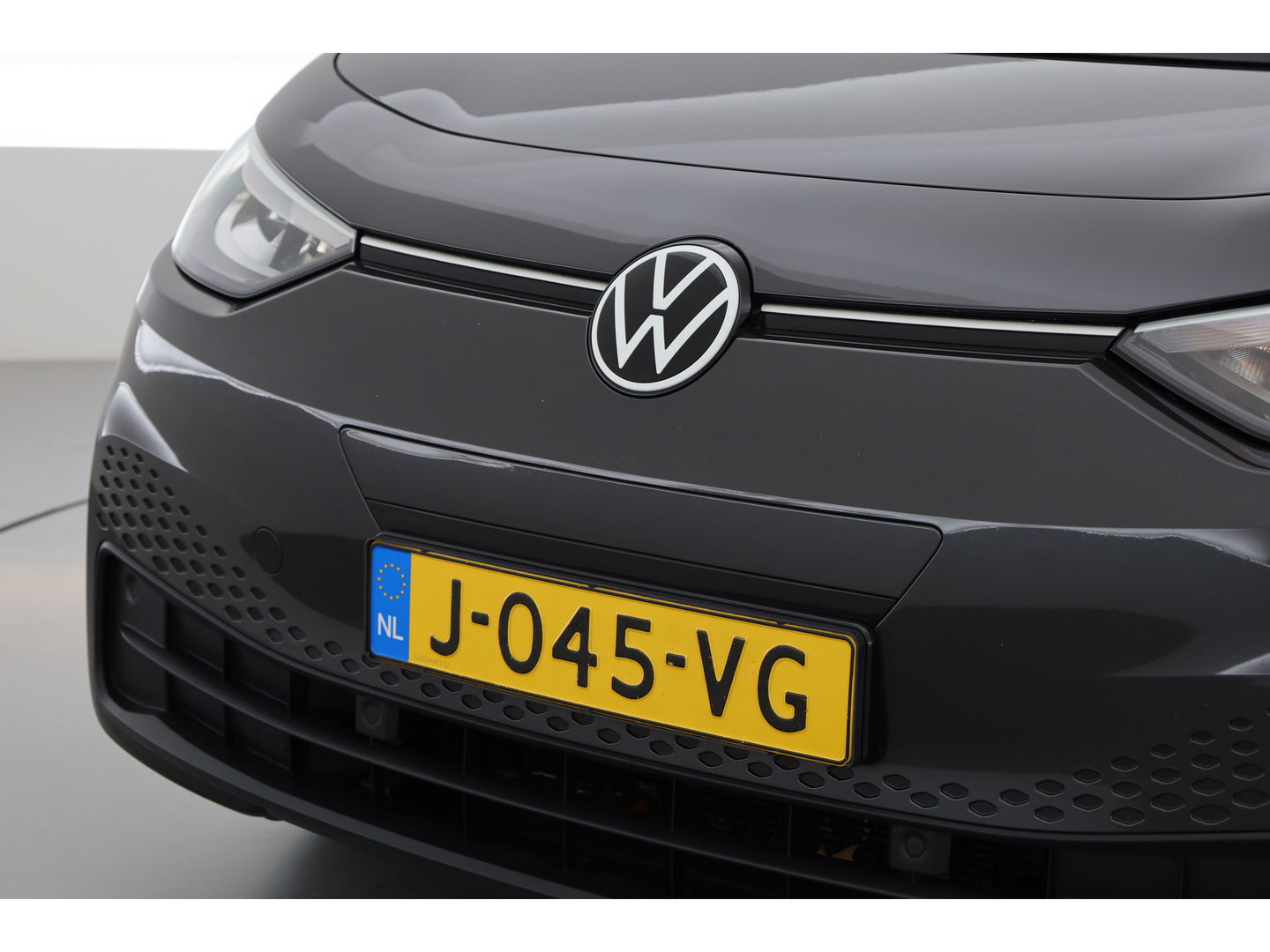 Volkswagen ID.3 First 58 kWh | Navi | Stoel- Stuurverw. | Adapt. Cruise | Apple CarPlay | PDC
