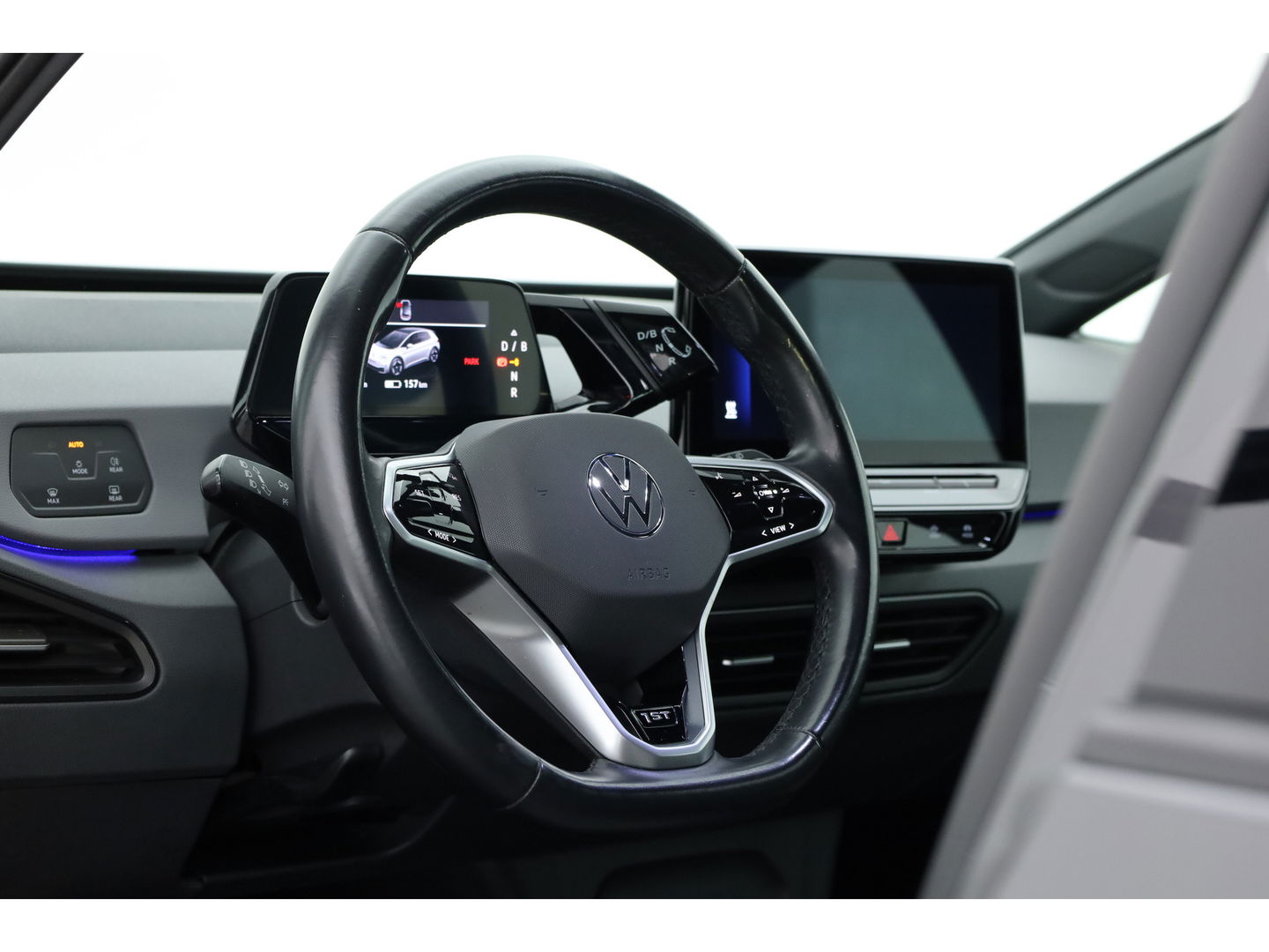 Volkswagen ID.3 First 58 kWh | Navi | Stoel- Stuurverw. | Adapt. Cruise | Apple CarPlay | PDC
