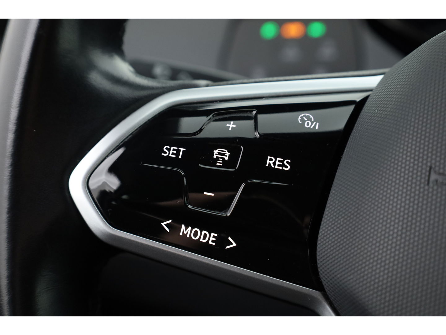 Volkswagen ID.3 First 58 kWh | Navi | Stoel- Stuurverw. | Adapt. Cruise | Apple CarPlay | PDC