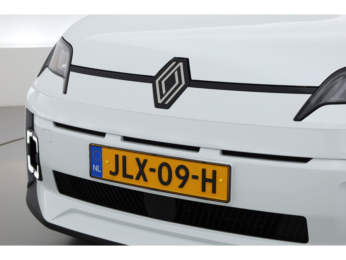 Renault 5 comfort range iconic cinq 52 kWh | Navi | Stoel- Stuurverw. | Adapt. Cruise | Camera | 18'' | Apple CarPlay