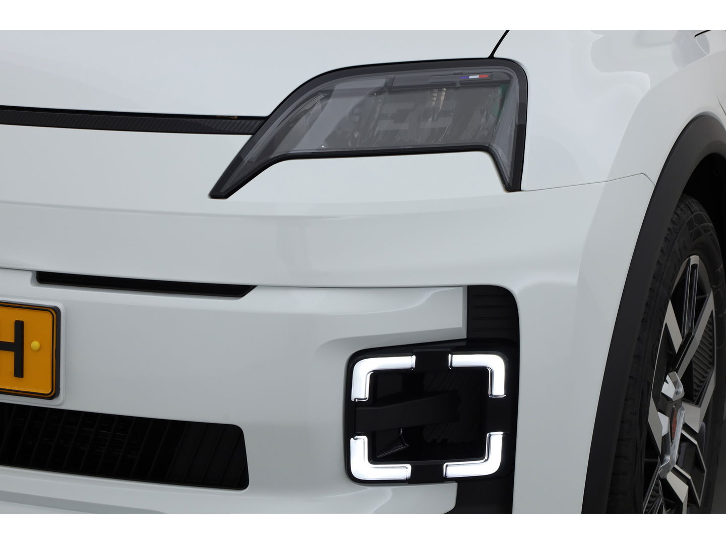 Renault 5 comfort range iconic cinq 52 kWh | Navi | Stoel- Stuurverw. | Adapt. Cruise | Camera | 18'' | Apple CarPlay