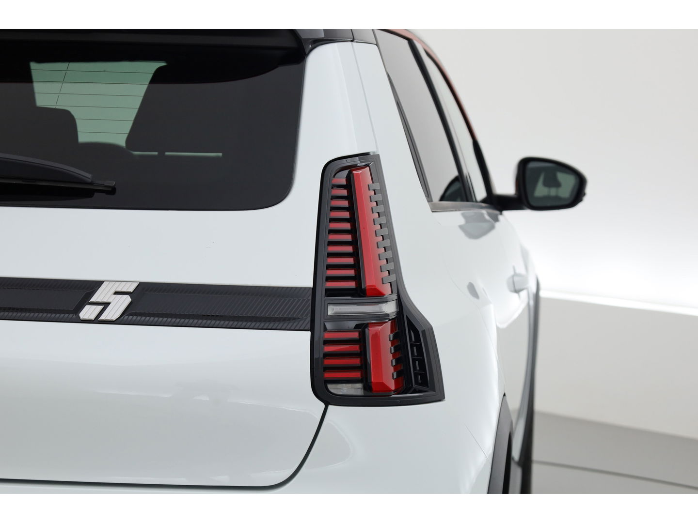 Renault 5 comfort range iconic cinq 52 kWh | Navi | Stoel- Stuurverw. | Adapt. Cruise | Camera | 18'' | Apple CarPlay