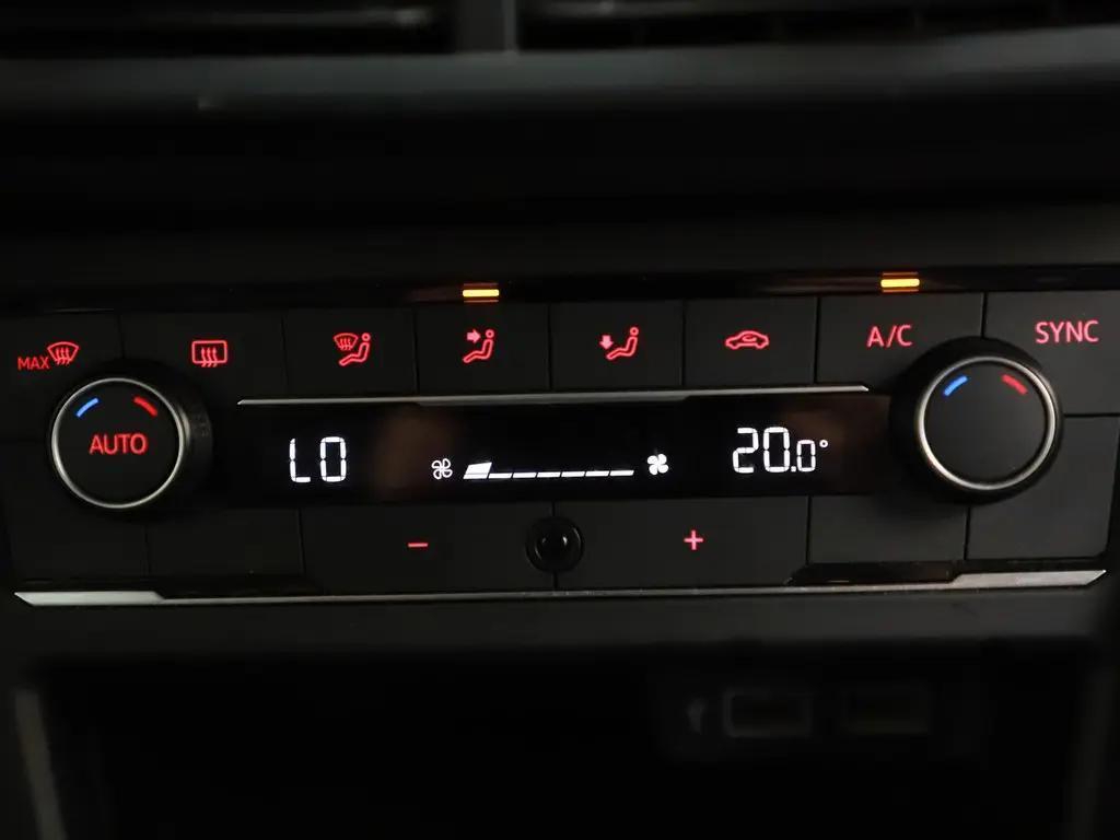Volkswagen Polo 1.0 TSI R-line Clima Carplay ACC PDC NAP