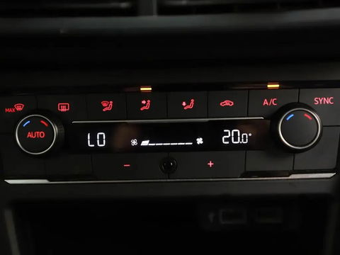 Volkswagen Polo 1.0 TSI R-line Clima Carplay ACC PDC NAP