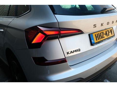 Škoda Kamiq 1.0 TSI DSG Monte Carlo | PANO | STOEL, STUUR & VOORRUIT VERW. | ADAPTIVE CRUISE | DIGI DASH | SPORT