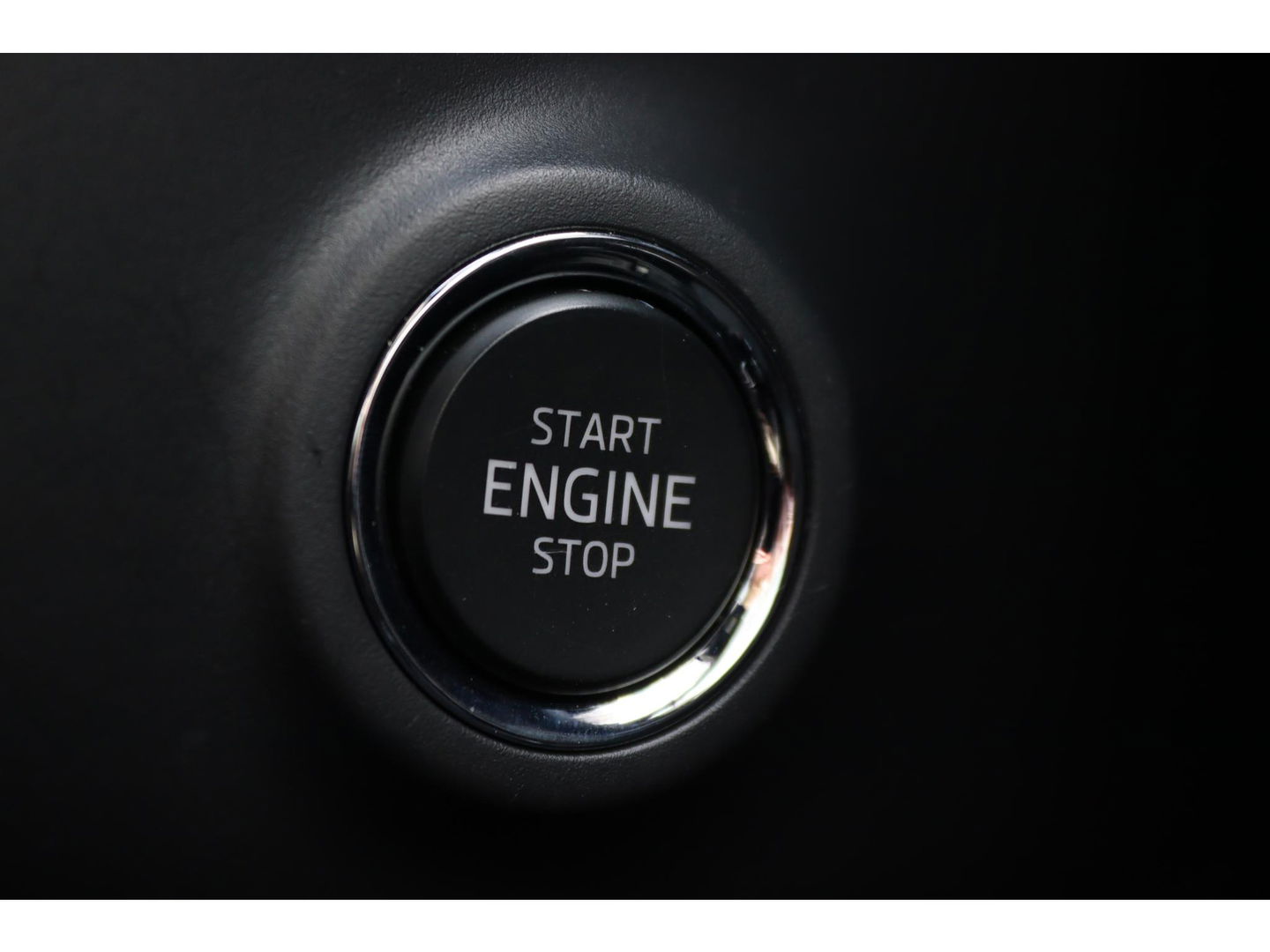 Škoda Kamiq 1.0 TSI DSG Monte Carlo | PANO | STOEL, STUUR & VOORRUIT VERW. | ADAPTIVE CRUISE | DIGI DASH | SPORT