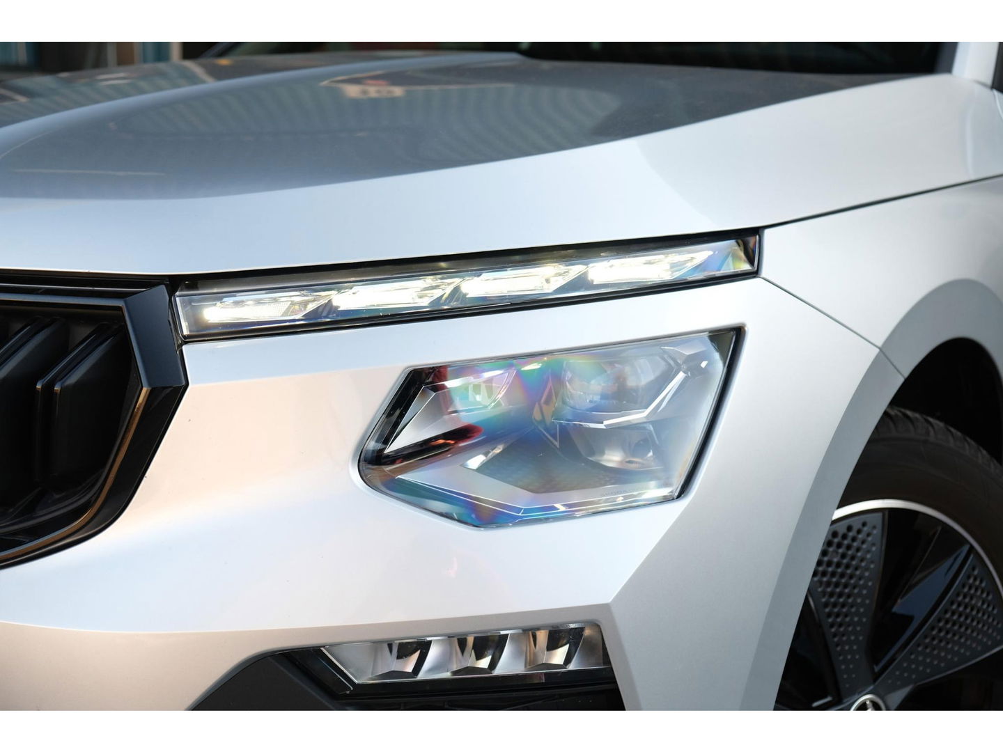 Škoda Kamiq 1.0 TSI DSG Monte Carlo | PANO | STOEL, STUUR & VOORRUIT VERW. | ADAPTIVE CRUISE | DIGI DASH | SPORT