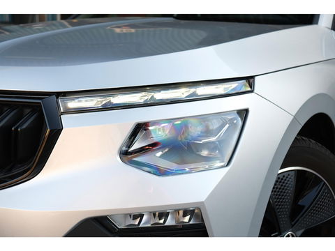 Škoda Kamiq 1.0 TSI DSG Monte Carlo | PANO | STOEL, STUUR & VOORRUIT VERW. | ADAPTIVE CRUISE | DIGI DASH | SPORT