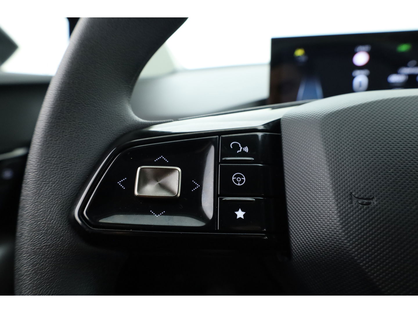 MG Mg4 electric Standard 51 kWh | Dig. Cockpit | Nav + CarPlay | Adapt. Cruise | Camera | Dab | PDC | LED | ACC