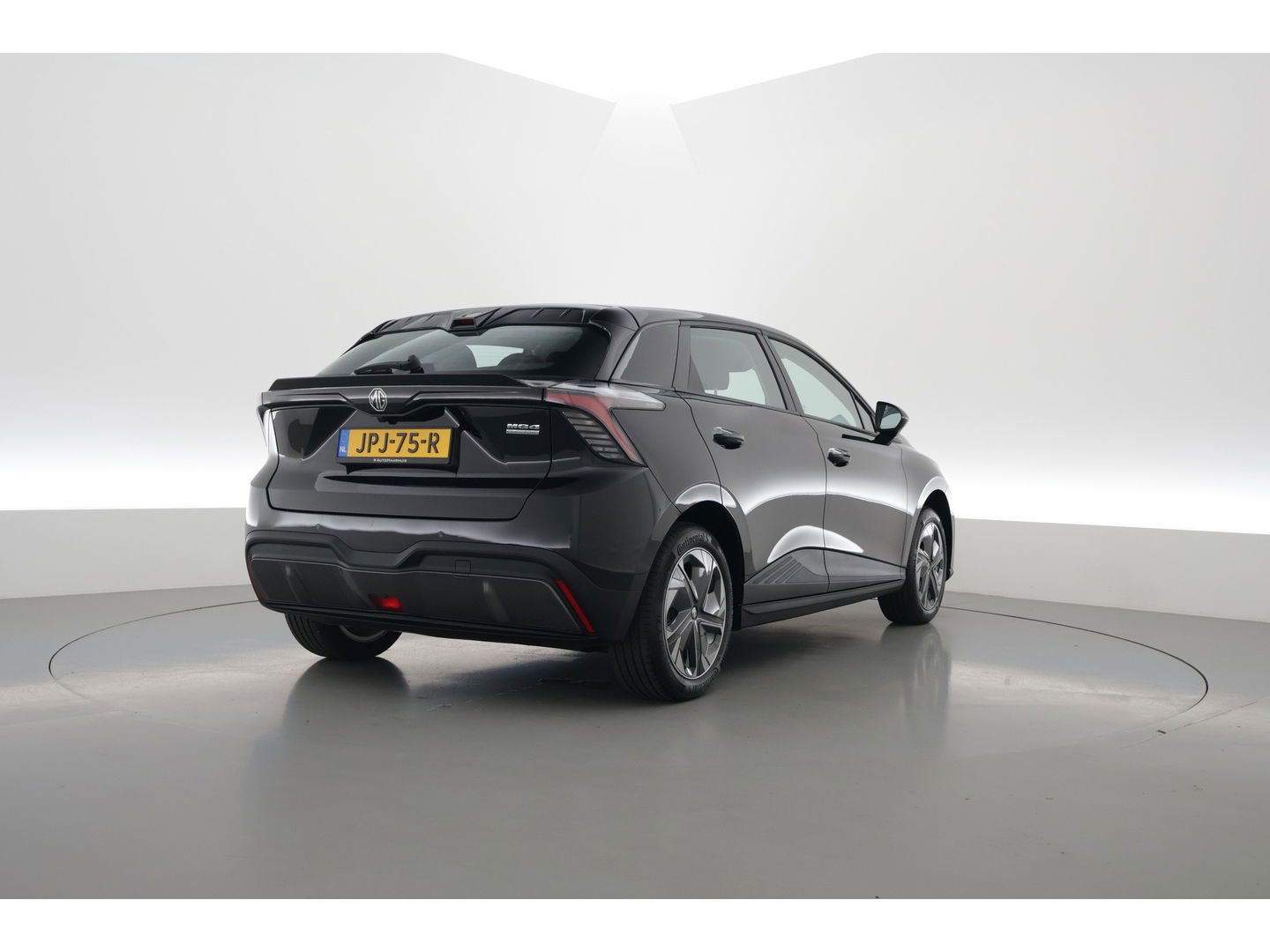 MG Mg4 electric Standard 51 kWh | Dig. Cockpit | Nav + CarPlay | Adapt. Cruise | Camera | Dab | PDC | LED | ACC