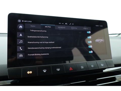 MG Mg4 electric Standard 51 kWh | Dig. Cockpit | Nav + CarPlay | Adapt. Cruise | Camera | Dab | PDC | LED | ACC