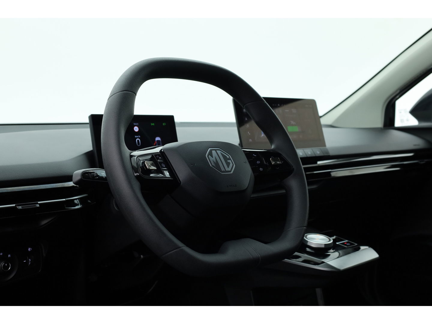 MG Mg4 electric Standard 51 kWh | Dig. Cockpit | Nav + CarPlay | Adapt. Cruise | Camera | Dab | PDC | LED | ACC