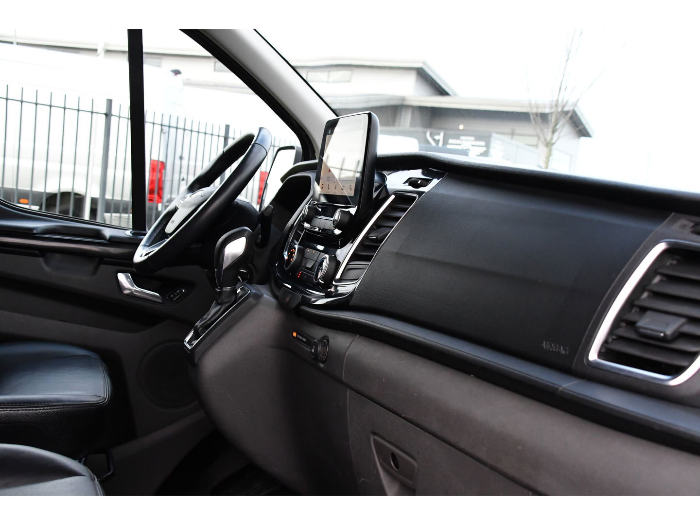 Ford Transit Custom 310 2.0 TDCI L2H1 Sport MARGE! Camera, Cruise, 170pk, Automaat, LED, Sensoren, Carpay, Trekhaak, Uniek!