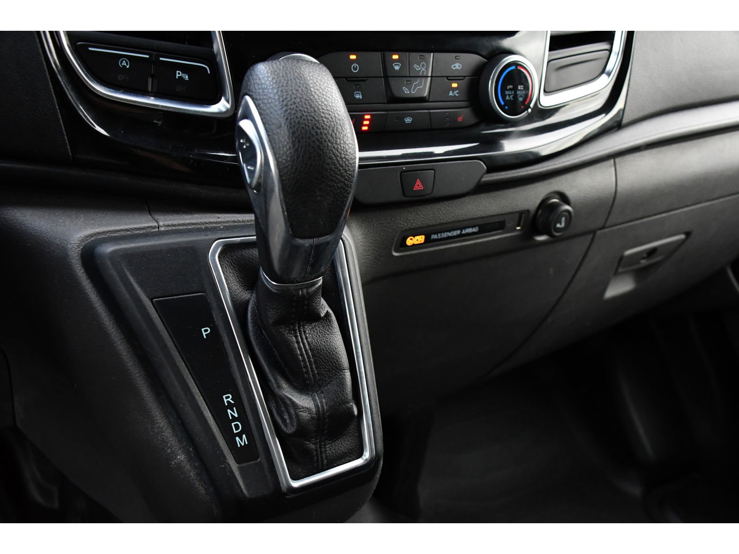 Ford Transit Custom 310 2.0 TDCI L2H1 Sport MARGE! Camera, Cruise, 170pk, Automaat, LED, Sensoren, Carpay, Trekhaak, Uniek!