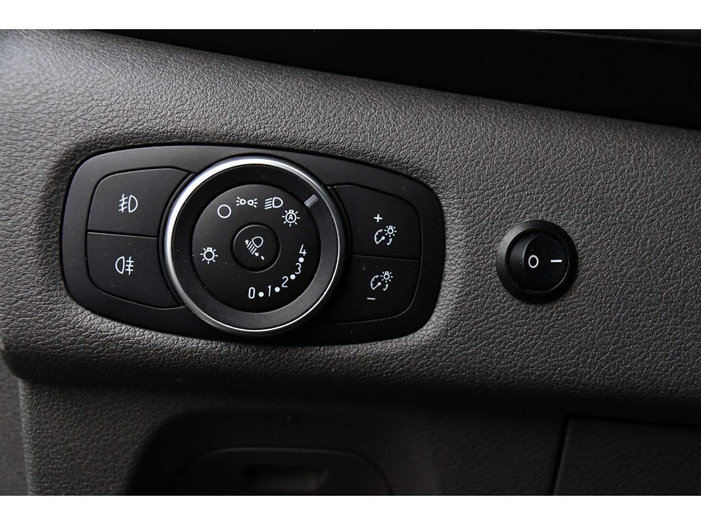 Ford Transit Custom 310 2.0 TDCI L2H1 Sport MARGE! Camera, Cruise, 170pk, Automaat, LED, Sensoren, Carpay, Trekhaak, Uniek!