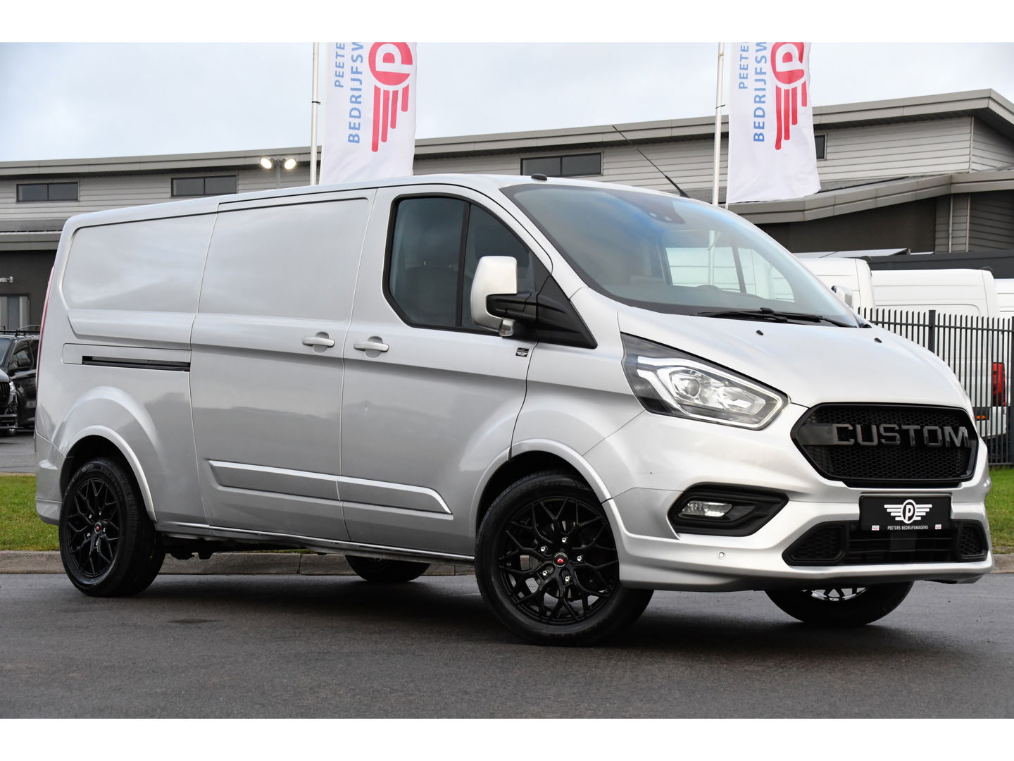Ford Transit Custom 310 2.0 TDCI L2H1 Sport MARGE! Camera, Cruise, 170pk, Automaat, LED, Sensoren, Carpay, Trekhaak, Uniek!