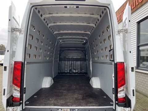Iveco Daily 35S14V 2.3 410 L4H2 Himatic automaat / vaste prijs rijklaar € 23.950 ex btw / lease vanaf € 391 / euro 6 / laadruimte 470 cm lang / trekhaak 3500 kg !