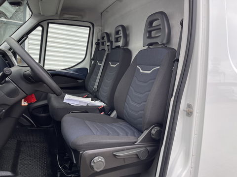 Iveco Daily 35S14V 2.3 410 L4H2 Himatic automaat / vaste prijs rijklaar € 23.950 ex btw / lease vanaf € 391 / euro 6 / laadruimte 470 cm lang / trekhaak 3500 kg !