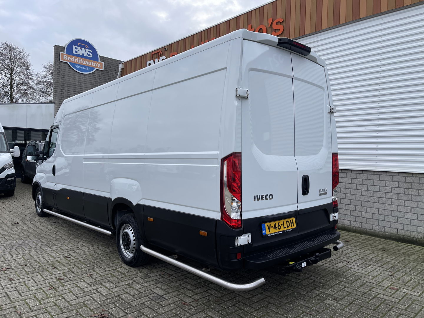 Iveco Daily 35S14V 2.3 410 L4H2 Himatic automaat / vaste prijs rijklaar € 23.950 ex btw / lease vanaf € 391 / euro 6 / laadruimte 470 cm lang / trekhaak 3500 kg !